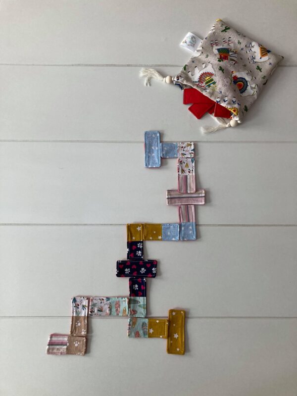 Jeu de Dominos à Motifs Colorés