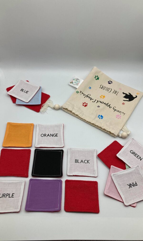 Jeu de Mémory -Collection "Woody apprend l'anglais" - "The colors"